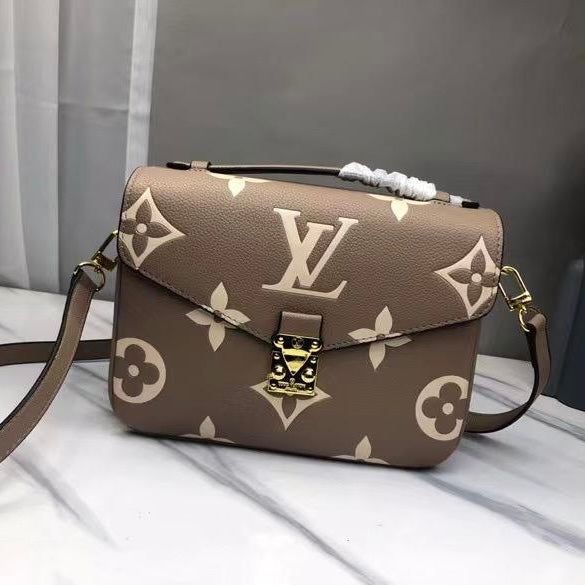 Louis Vuitton Pochette Métis Bag