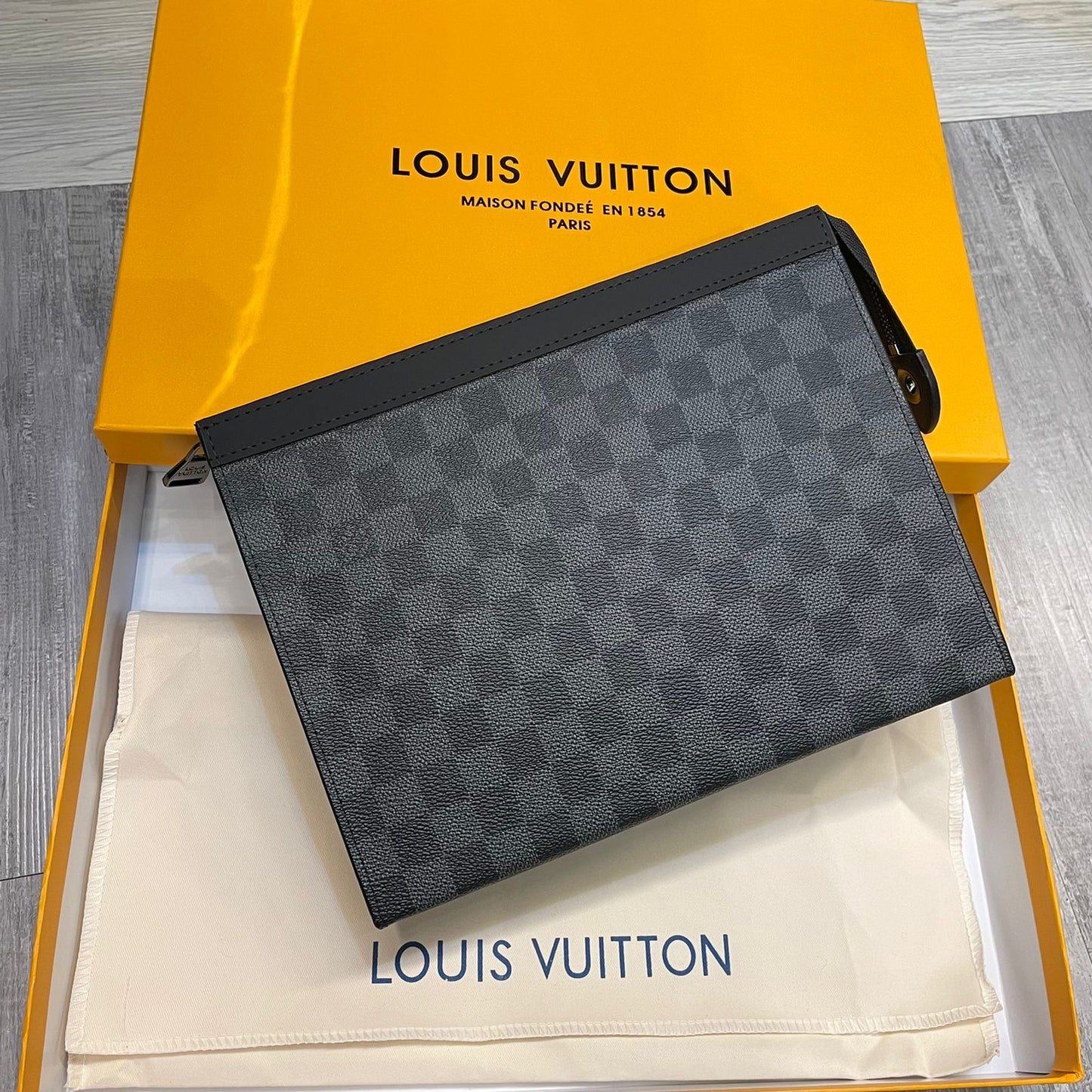 Louis Vuitton Pouch Style#2