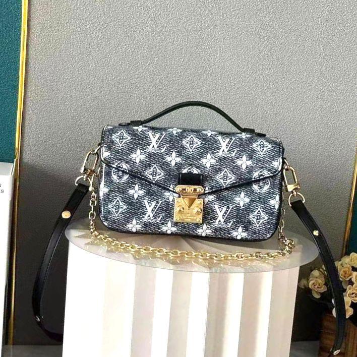 Louis Vuitton Pochette Metis Mini Bag