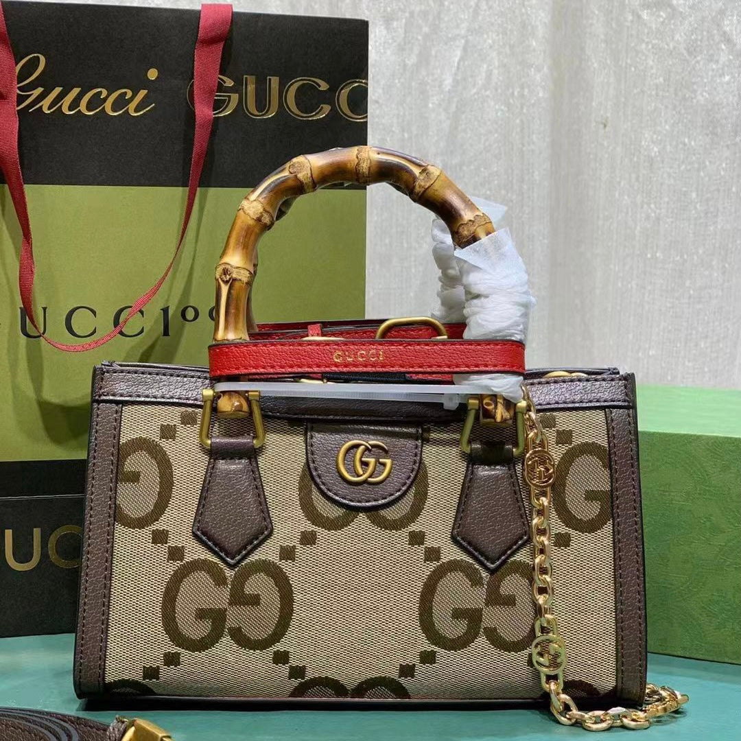 Gucci Diana small Shoulder Bag