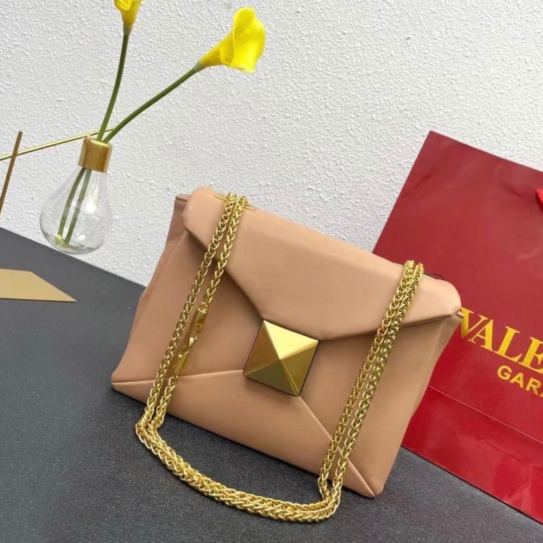 Valentino One Stud chain bag