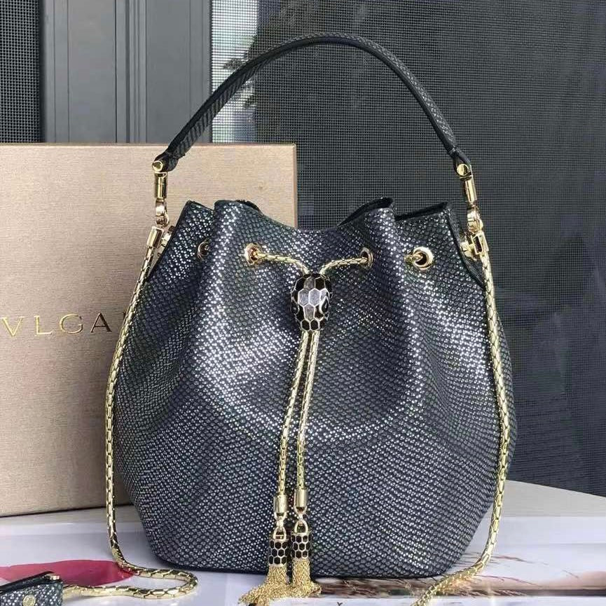 Bvlgari serpenti forever bucket bag hot sale