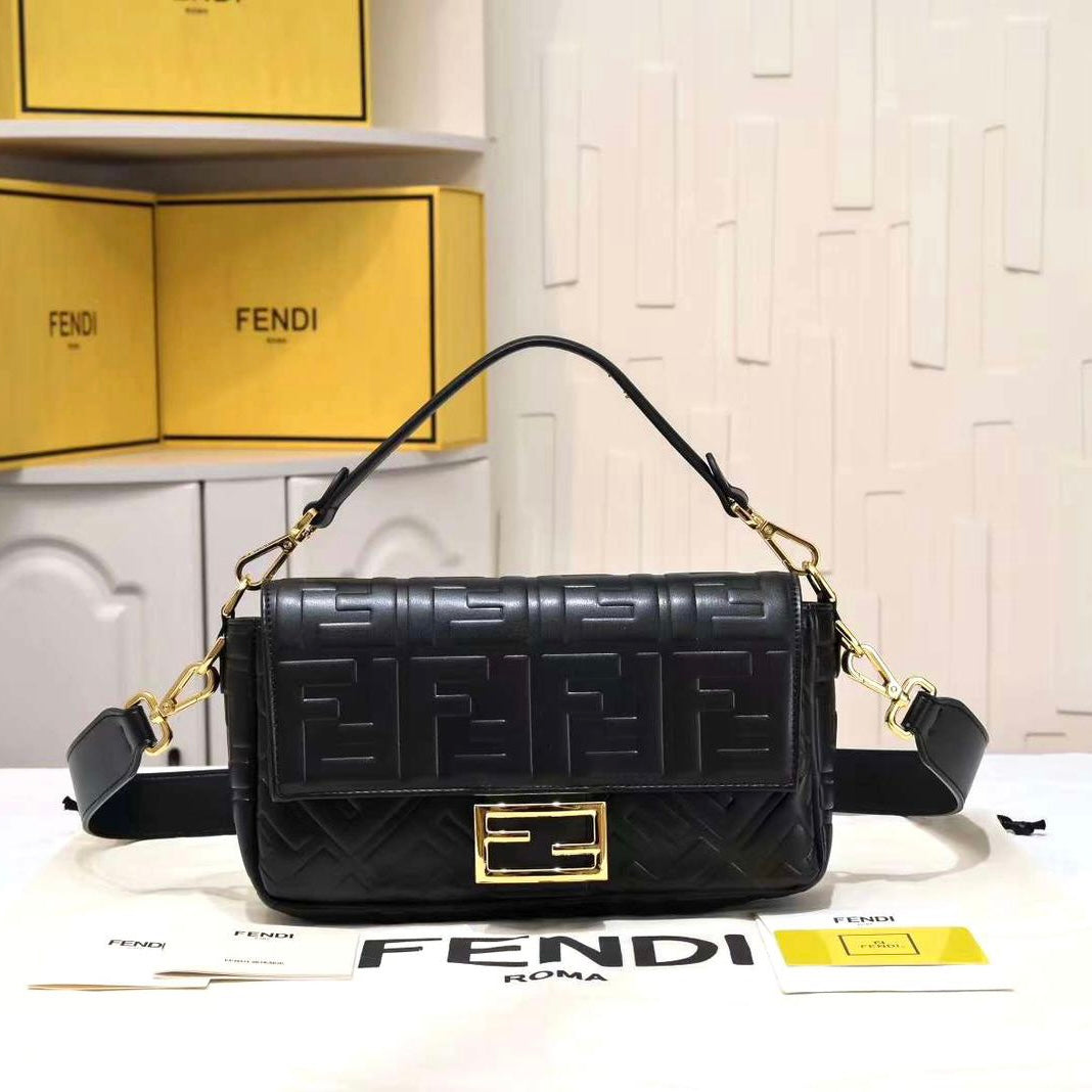 Fendi Baguette continental Bag