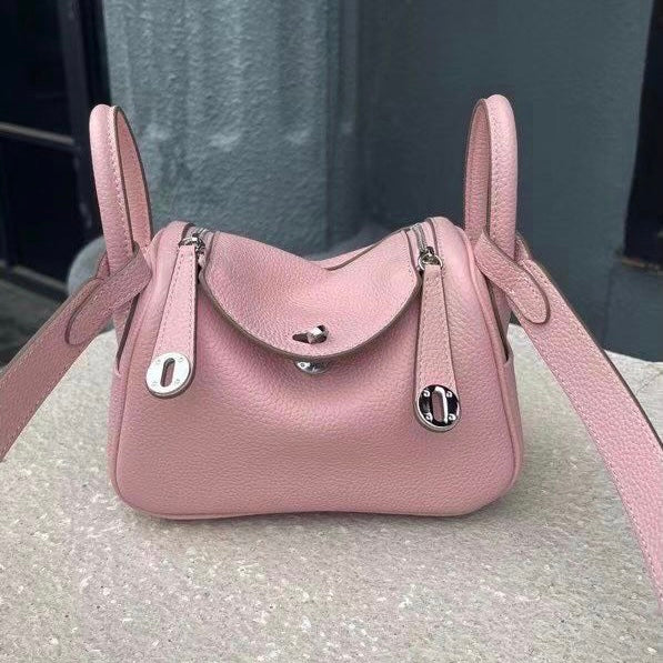 Hermès Ostrich Lindy 30 - Pink Shoulder Bags, Handbags - HER457515