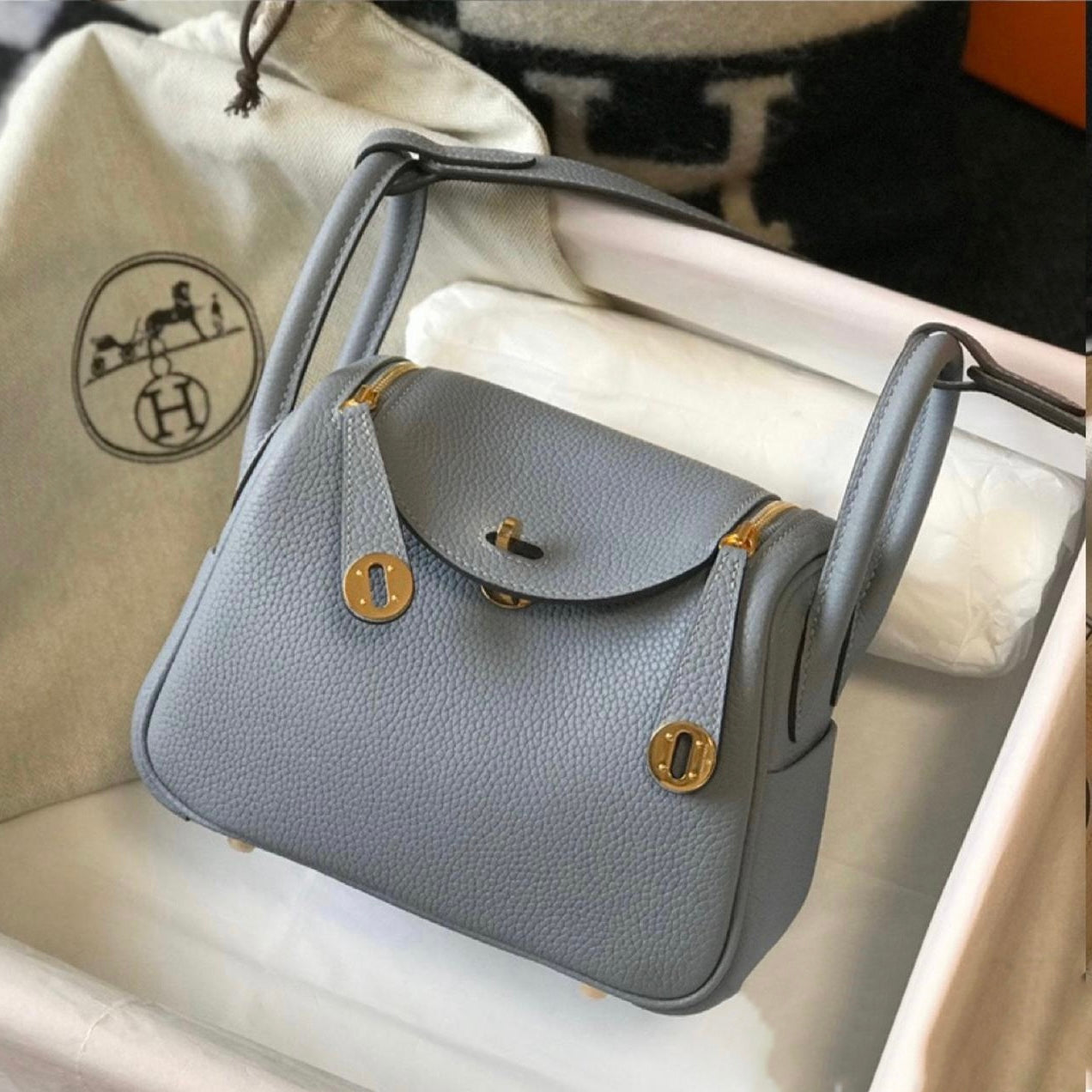 Hermès 2021 Ostrich Mini Lindy - Mini Bags, Handbags
