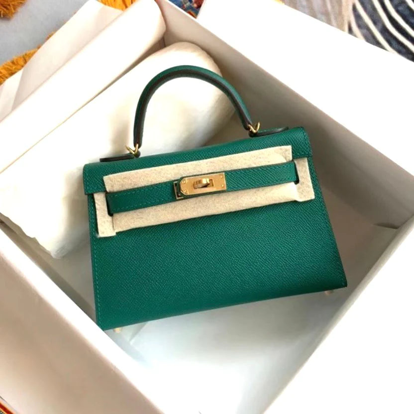 Hermes BN Kelly Togo Caviar 21CM Bag